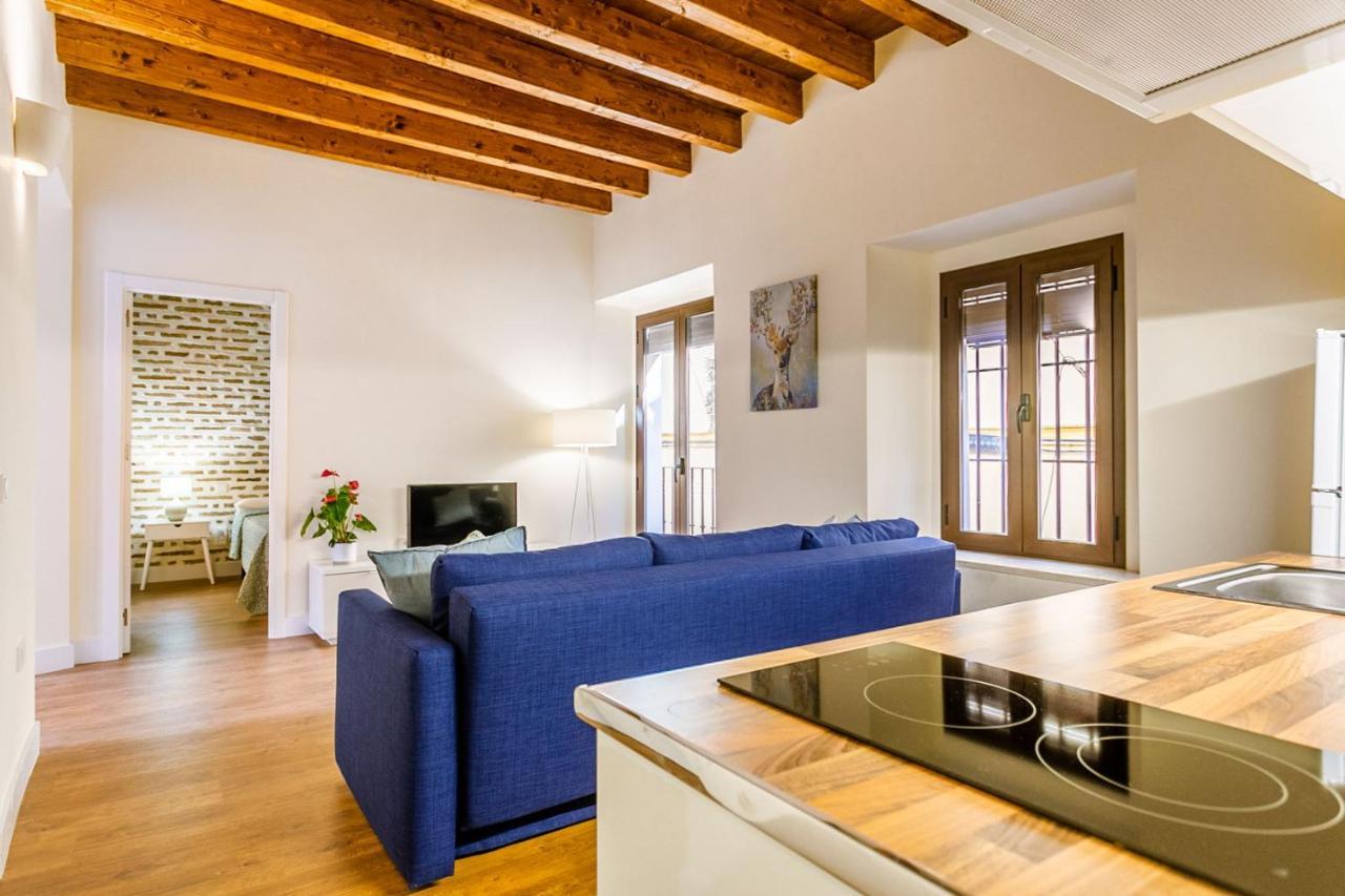 Stunning Apartment In Central Севилья Экстерьер фото